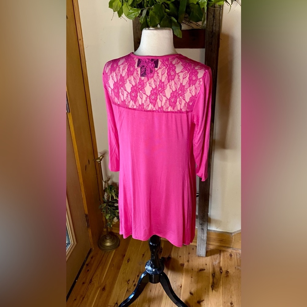 💥Antthony Sharkbite Tunic Top💥 NWOT